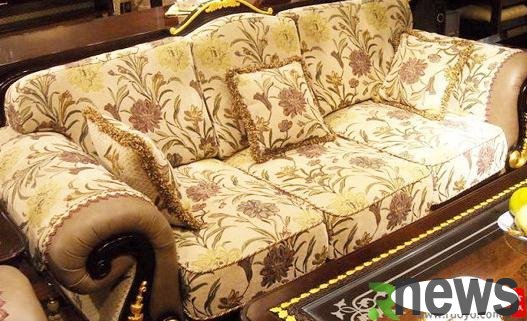 Maintenance and cleaning of three-person sofas-purchase knowledge of three-person sofas